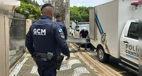 Autoridades estiveram no local do crime e recolheram o corpo da idosa