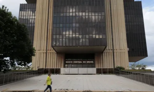 BC: Posição cambial líquida está em US$ 242,532 bilhões