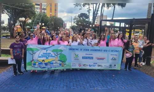 Congresso de Síndrome de Down começa com caminhada em Apucarana