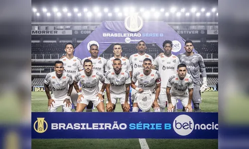 Santos comemora título antecipado da Série B: 'Loucos e sonhadores'