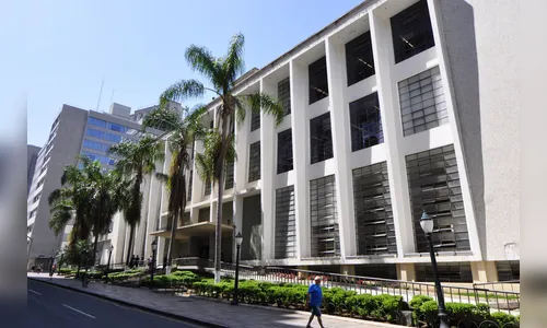 Confira os órgãos públicos que abrem no feriado 15 de novembro