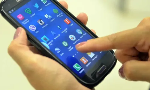 A vítima teve o celular hackeado no domingo