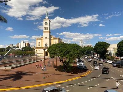 Em Apucarana, o dia começou com 21°C e a máxima pode alcançar 28°C.