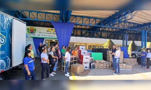 Faxinal faz entrega de equipamentos para rede municipal de ensino