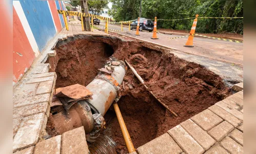 Prefeitura de Apucarana realiza limpeza em escolas após fortes chuvas