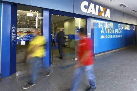 Fachada da Caixa. Bancos não abrem nos dias 15 e 20