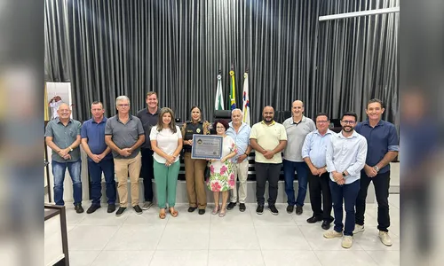 Policial que salvou vida de bebê em Apucarana é homenageada na Câmara