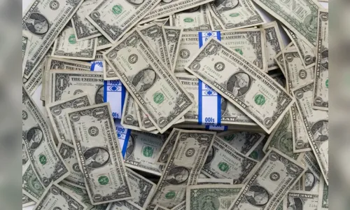 Dólar cai a R$ 5,77 com minério forte e fluxo financeiro