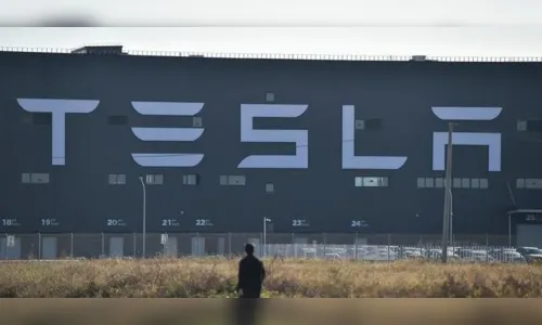 Vendas da Tesla ficam atrás das da BYD pela primeira vez