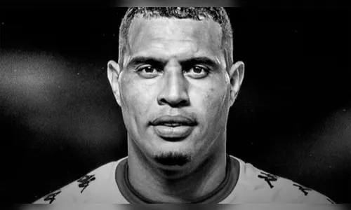 Jogador de futebol Michel