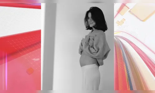 Grávida do 1º filho, Manu Gavassi mostra barriguinha de cinco meses