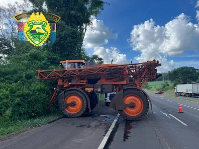 Maquinário cruzava a pista no momento da colisão