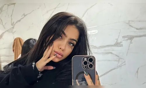 Mc Mirella decide tirar os pais de casa e explica motivos