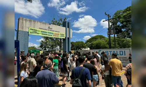 Mais de 16 mil candidatos participam do vestibular da UEL