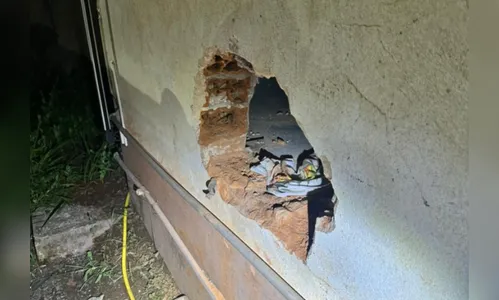 Bandidos abrem buraco na parede para furtar loja em Arapongas