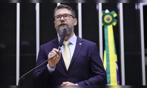 Deputado cria proposta que pode acabar com feriados no Brasil
