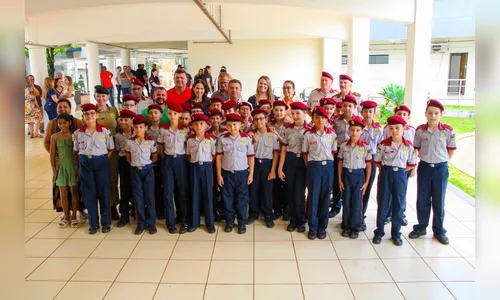 Escola Municipal de Arapongas homenageia prefeito Sérgio Onofre