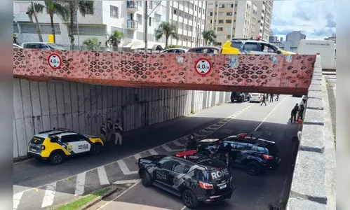 Confronto com a polícia causa mortes e bloqueio no trânsito