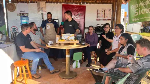 Oficina  foi, realizada no Quiosque do Café na Fazendinha