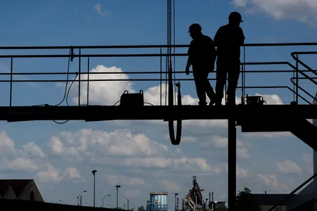 PEC prevê alterar de jornadas de trabalho
