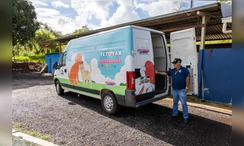 'Pet Van' ganha nova plotagem e chama a atenção em Apucarana