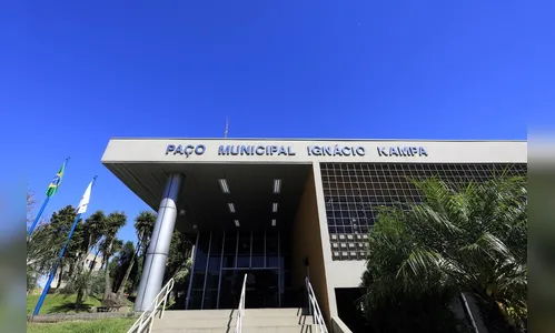 Salários de até R$ 7,1 mil! Prefeitura do PR oferta dezenas de vagas