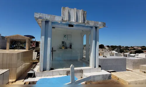 Conheça os túmulos mais visitados em Apucarana no Dia de Finados