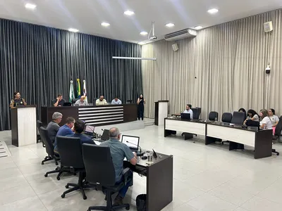 Sessão ordinária foi realizada nesta segunda-feira