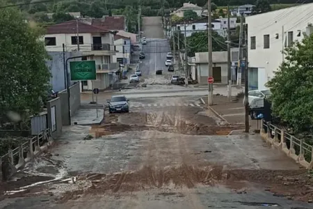 Volume acumulado de chuva em General Carneiro foi de 160,8 milímetros entre a noite de quarta-feira e a manhã de quinta