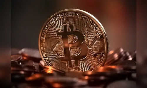 Criptomoedas: bitcoin cai abaixo de US$ 70 mil
