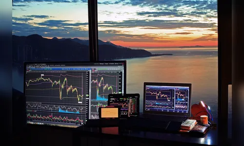 Bolsas da Europa fecham em queda