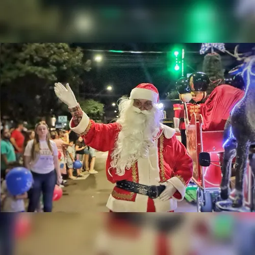 Arapongas inicia instalação da decoração natalina nas ruas da cidade