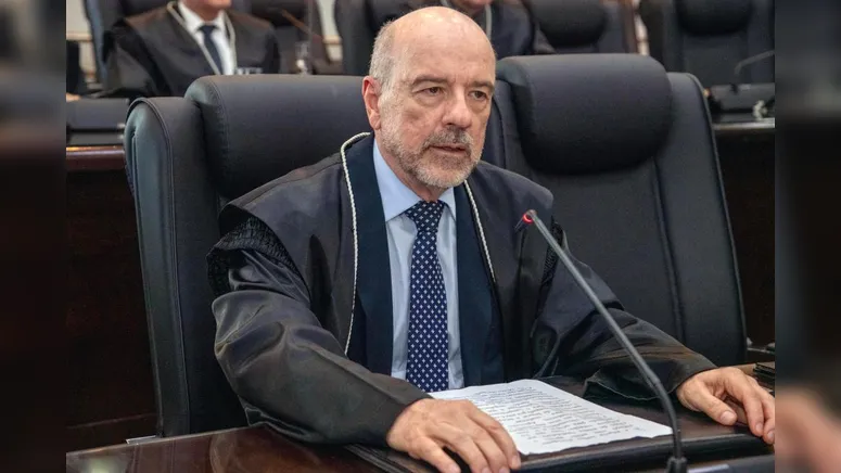 Hayton Lee Swain Filho