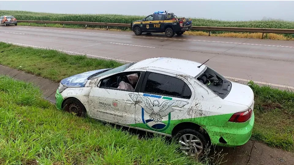 A equipe da PRF (Polícia Rodoviária Federal) esteve no local e registrou a ocorrência