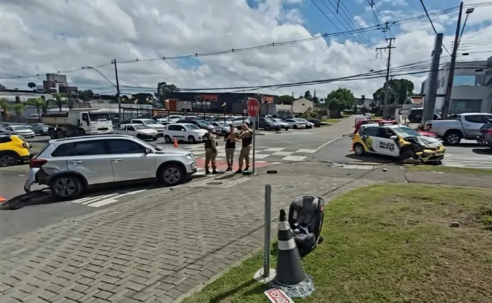 Acidente ocorreu em Curitiba na tarde de sexta-feira (6)