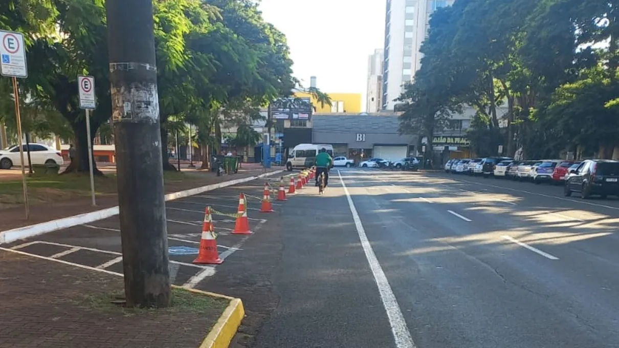 Agentes de trânsito atuam na organização do perímetro