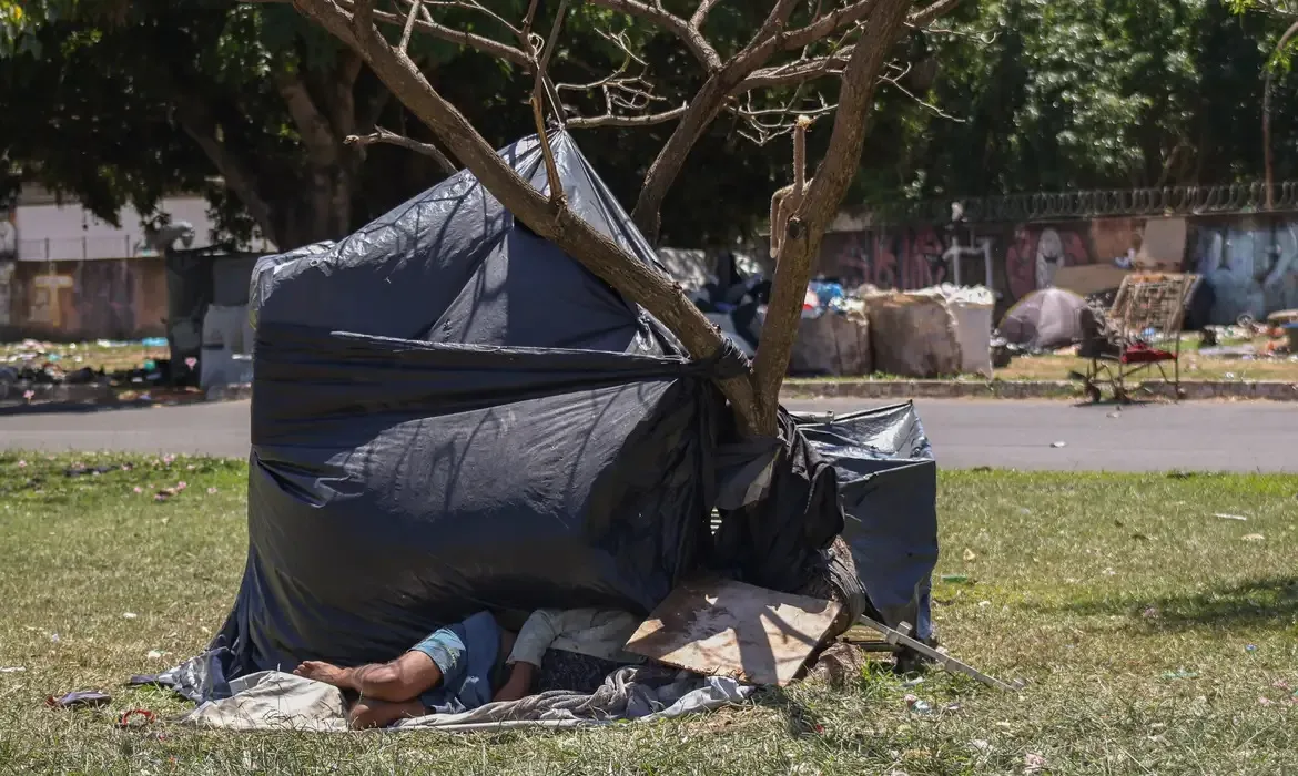 Aumenta em 25% o número de pessoas em situação de rua no país