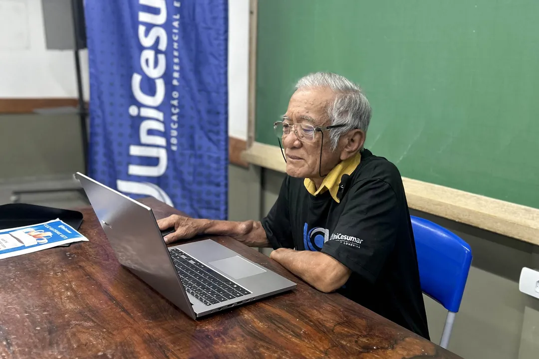 Luiz Katsuaki Ueti, 69 anos, está entre estes veteranos, pretende fazer jornalismo EAD