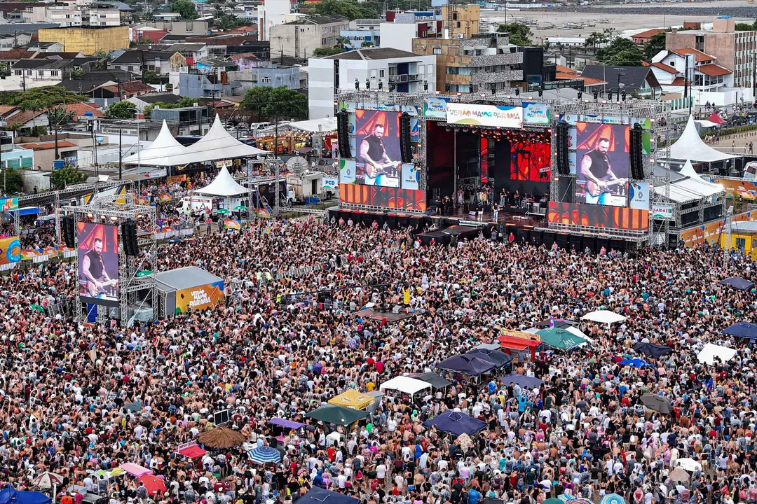 Matinhos, 21 de janeiro de 2024 - Apresentação da dupla Jorge e Mateus, na Arena Caiobá, dentro da programação do Verão Maior Paraná. (Foto: Leonardo Sguarezi/Secom)