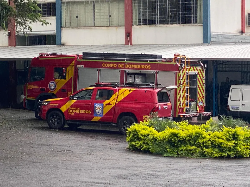 Nenhuma pessoa ficou ferida, e de acordo com a autarquia, o fogo teria sido rapidamente controlado antes da chegada dos bombeiros