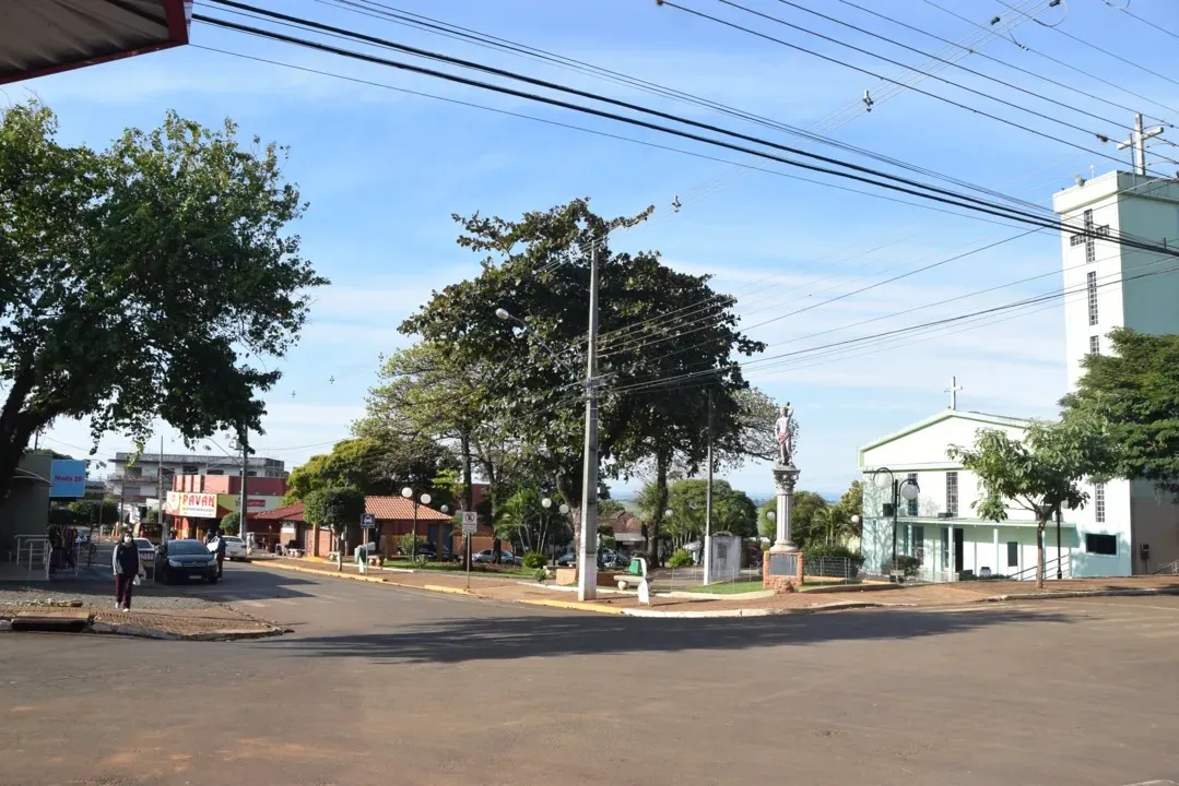 O auxílio foi concedido para 10 municípios do Paraná que foram afetados por fortes chuvas, enchentes, vendavais e tornados