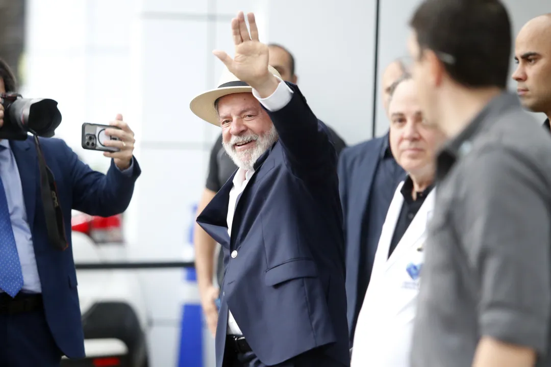 Presidente da República, Luiz Inácio Lula da Silva após cirurgia no hospital Sírio-Libanês. Foto: Paulo Pinto/Agência Brasil