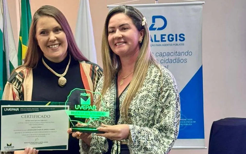 Pricilla Bogo foi premiada no Encontro de Gestores Públicos do Paraná