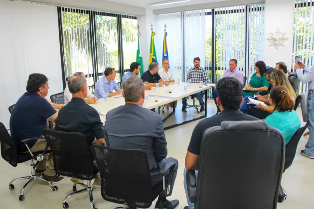 Rafael Cita defende gestão participativa em reunião com secretários