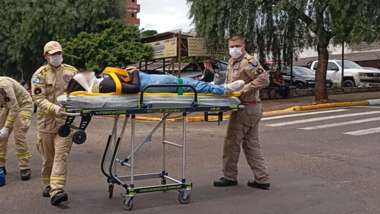 Vítima foi socorrida pelo Siate, do Corpo de Bombeiros