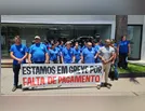 Trabalhadores de empresa de móveis fazem greve em Arapongas