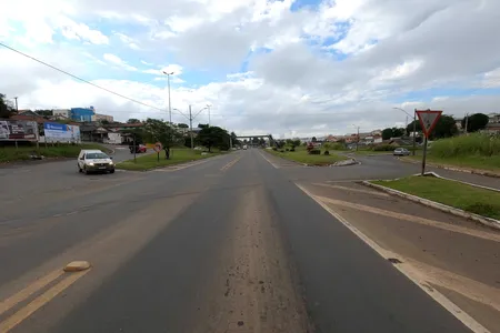 A execução da obra vai substituir uma rótula existente