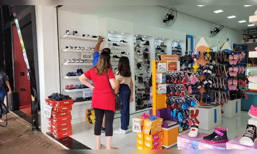 Lojas de Apucarana vão funcionar nesta véspera de Natal para compras