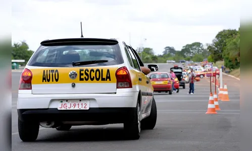 Fim das autoescolas? Nova lei pode facilitar a emissão da CNH