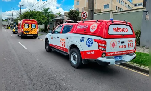 Mulher cai de prédio ao tentar limpar janela e fica em estado grave